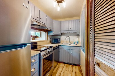 Serenity Now ski-in/ski-out condo on the slopes with gorgeous mountain views