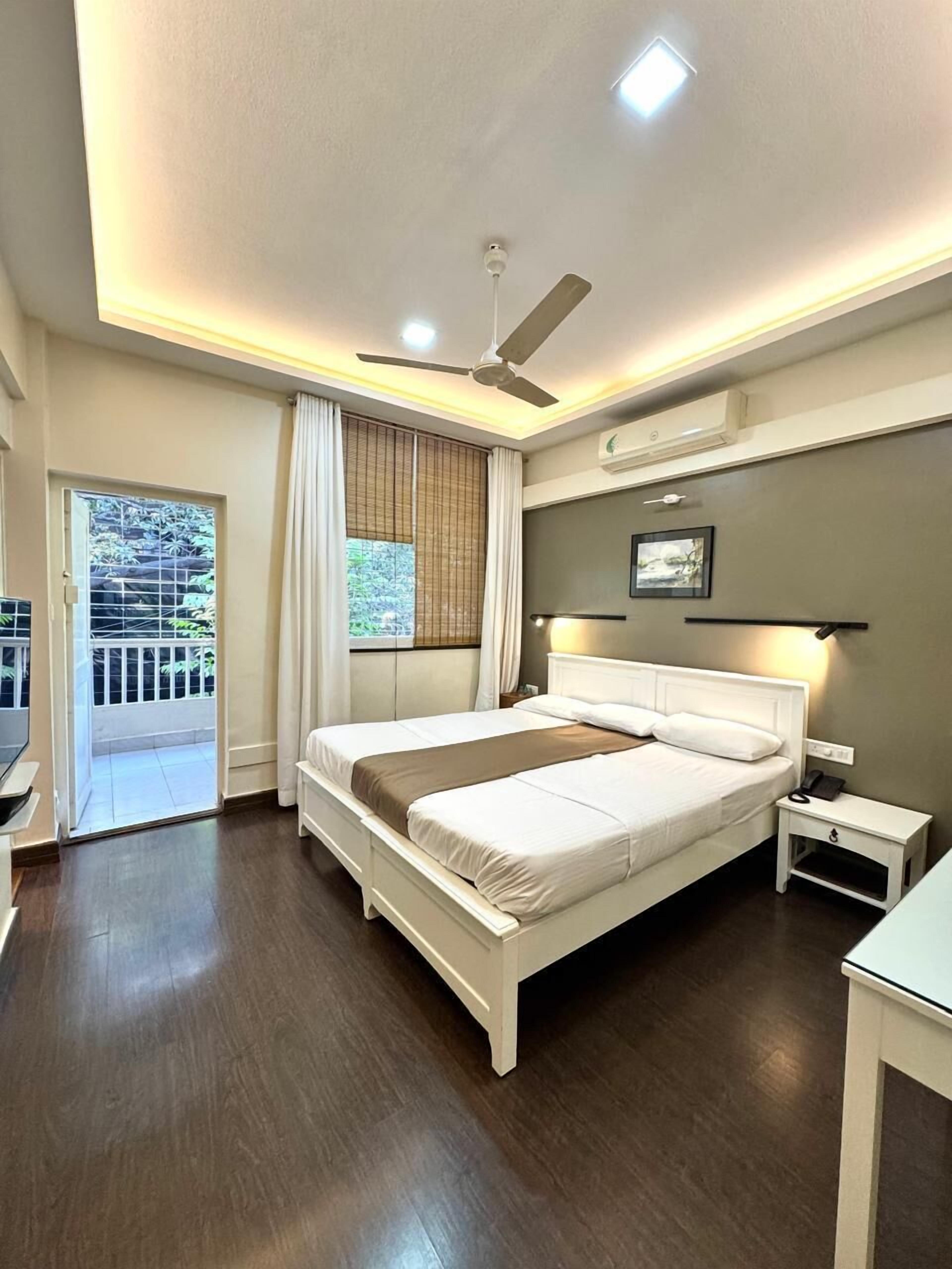 Classic Double Room | 1 bedroom, premium bedding, in-room safe, individually decorated