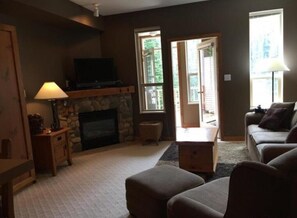 TV, fireplace, DVD player