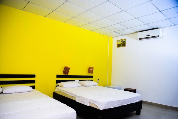 Deluxe Chalet, 1 King Bed, Pool View | Free WiFi