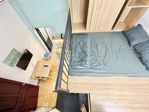 1 bedroom, in-room safe, free WiFi - Private room w/Window, 5' to Nguyen Hue street (binh thạnh)
