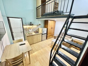 Interior - Private room w/Window, 5' to Nguyen Hue street (binh thạnh)