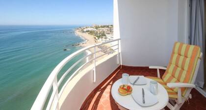 Rosa del Vientos Stylish studio right on beach