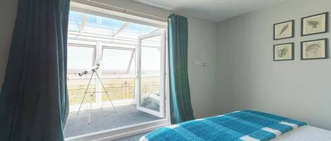 3 bedrooms, iron/ironing board, travel cot, WiFi