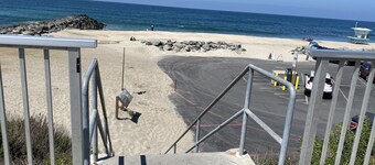 Coastal Studio Retreat! WALK TO BEACH! DRIVE 1 Min. TO BEACH!! GREAT LOCATION!!!