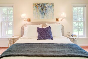 3 bedrooms, desk, iron/ironing board, free WiFi