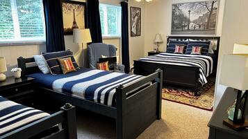 5 bedrooms, in-room safe, desk, iron/ironing board