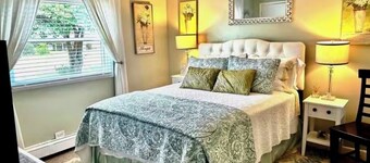 Huge home, sleeps 12, Newly remodeled, perfect for large groups NO PROM PARTIES