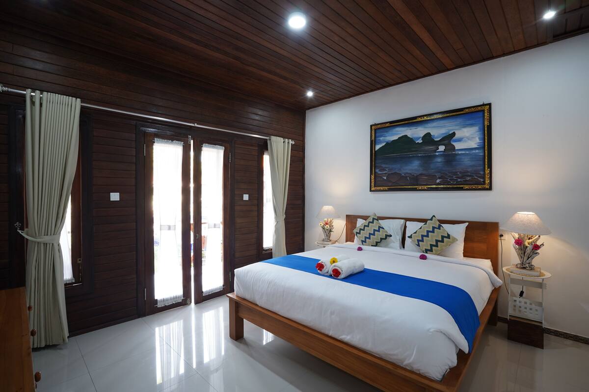 Decoración personalizada, muebles diferentes y escritorio