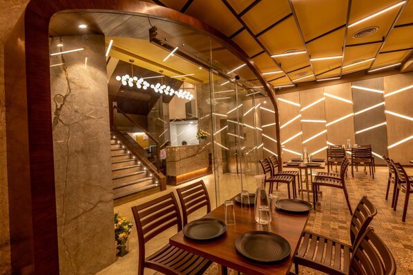 Restaurant - hotel Metropole Inn (Mumbai)