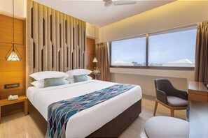 Classic Room | 1 bedroom, in-room safe, desk, iron/ironing board - hotel Metropole Inn (Mumbai)