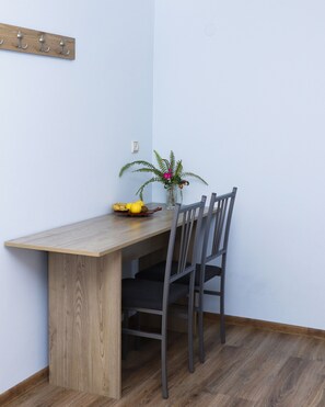 Familierom | 1 soverom, skrivebord, skrivebord for bærbar PC og lydisolert