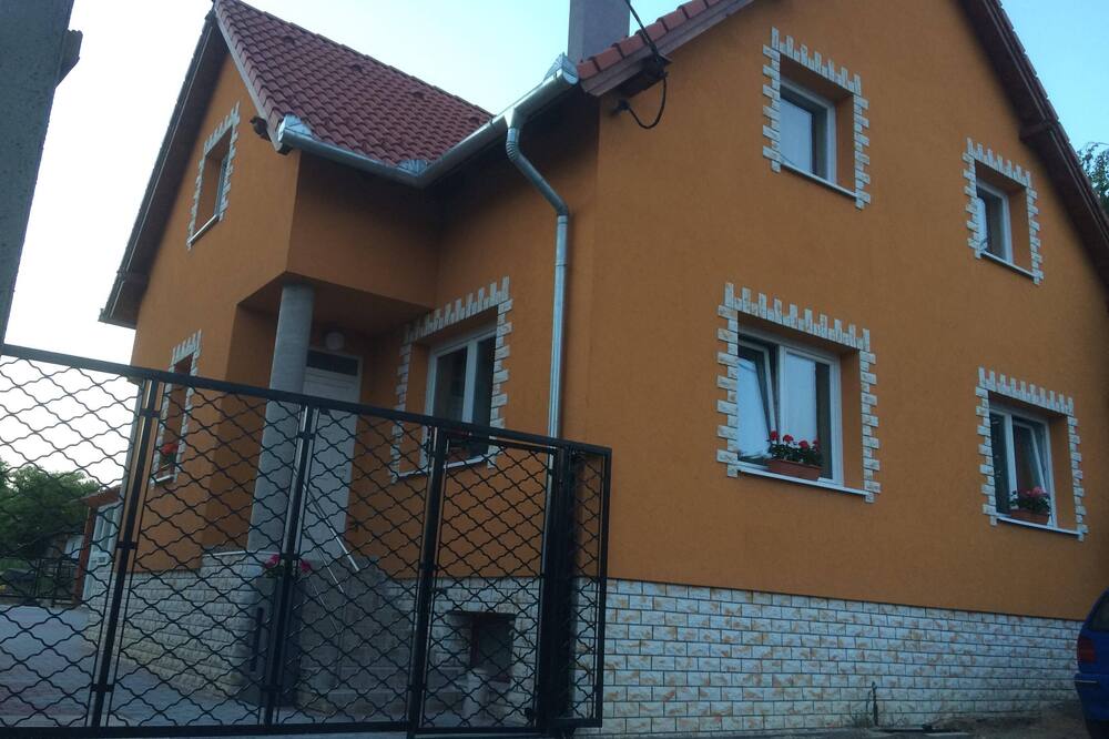 Discover Balaton - Sumeg in a new-build house