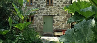 Afsondret skovhytte tæt på SW Coast Path