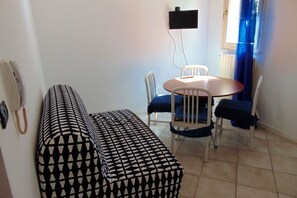 Interior - N157- Numana, three-room apartment with garden in the center (Numana)