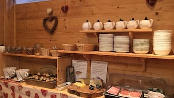 Daily buffet breakfast (EUR 13.50 per person)