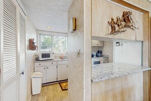 Fridge, microwave, oven, stovetop - Two bedroom condo on golf course w/level entry + private balcony (Sugar Mountain)