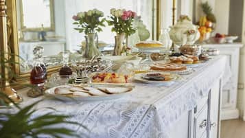 Tägliches inbegriffenes Frühstücksbuffet