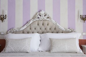 Superior Double Room, Terrace, Hill View | Minibar, in-room safe, soundproofing, cribs/infant beds - La Zarabba Relais de Charme (Ponti sul Mincio)