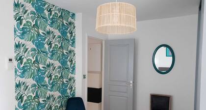 Apt T3 avec garage , rue du port, Cancale, 50 m mer et port de la Houle