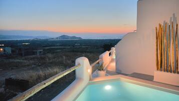 Tina de hidromasaje al aire libre