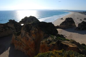 Beach nearby, white sand, 10 beach bars - The Birds Nest Luxury B&B (Portimão)