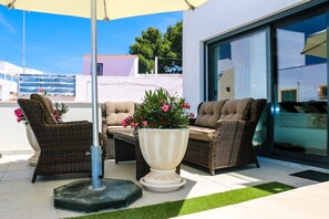 Luxury Suite, Private Bathroom | Terrace/patio