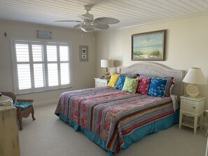 3 bedrooms, bed sheets
