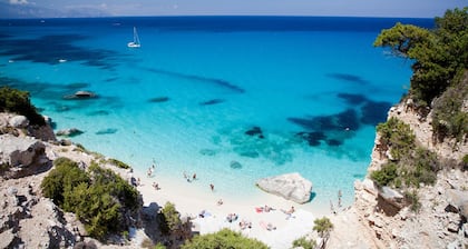 San Teodoro huoneisto asunnossa uima-altaalla