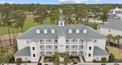 Large and beautifully decorated 3BR/3Ba condo awaits your next vacation stay!