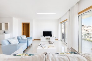 TV, books