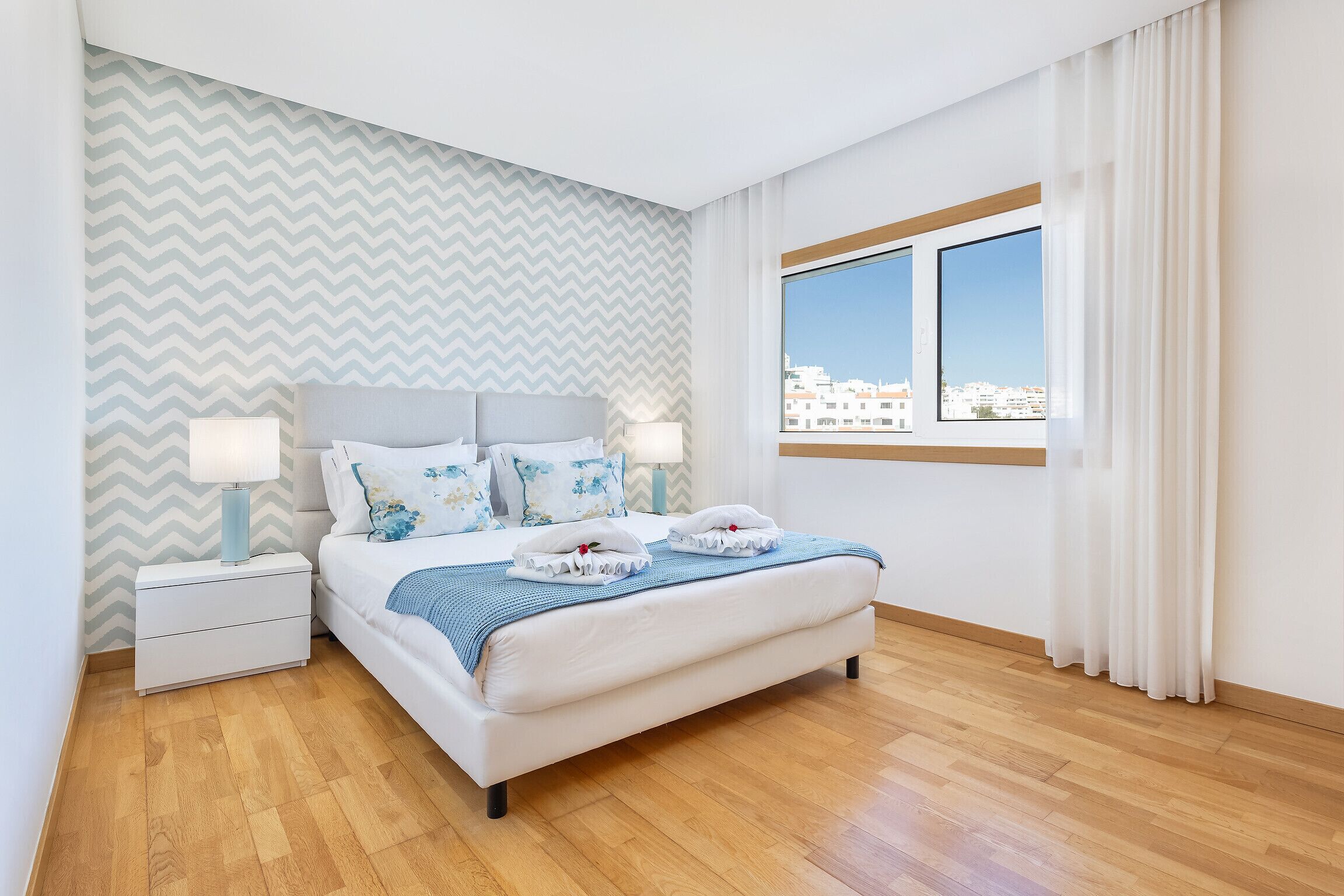 3 habitaciones, tabla de planchar con plancha y wifi gratis 