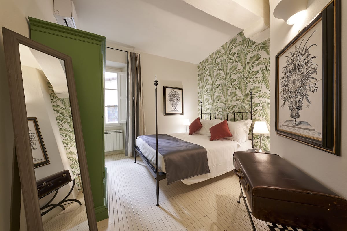 Apartment, Mezzanine | Premium bedding, in-room safe, free cribs/infant beds, free WiFi