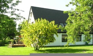 Unclassified image, 3 of 14, button