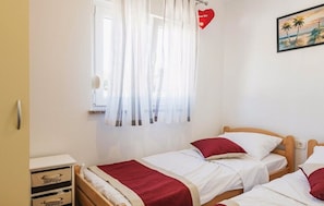 2 bedrooms, WiFi, bed sheets
