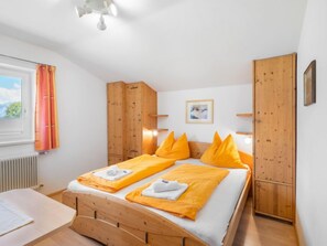 2 bedrooms, Internet