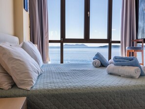 2 bedrooms, iron/ironing board, travel cot, WiFi