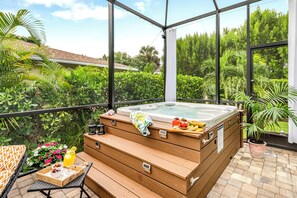 Outdoor spa tub