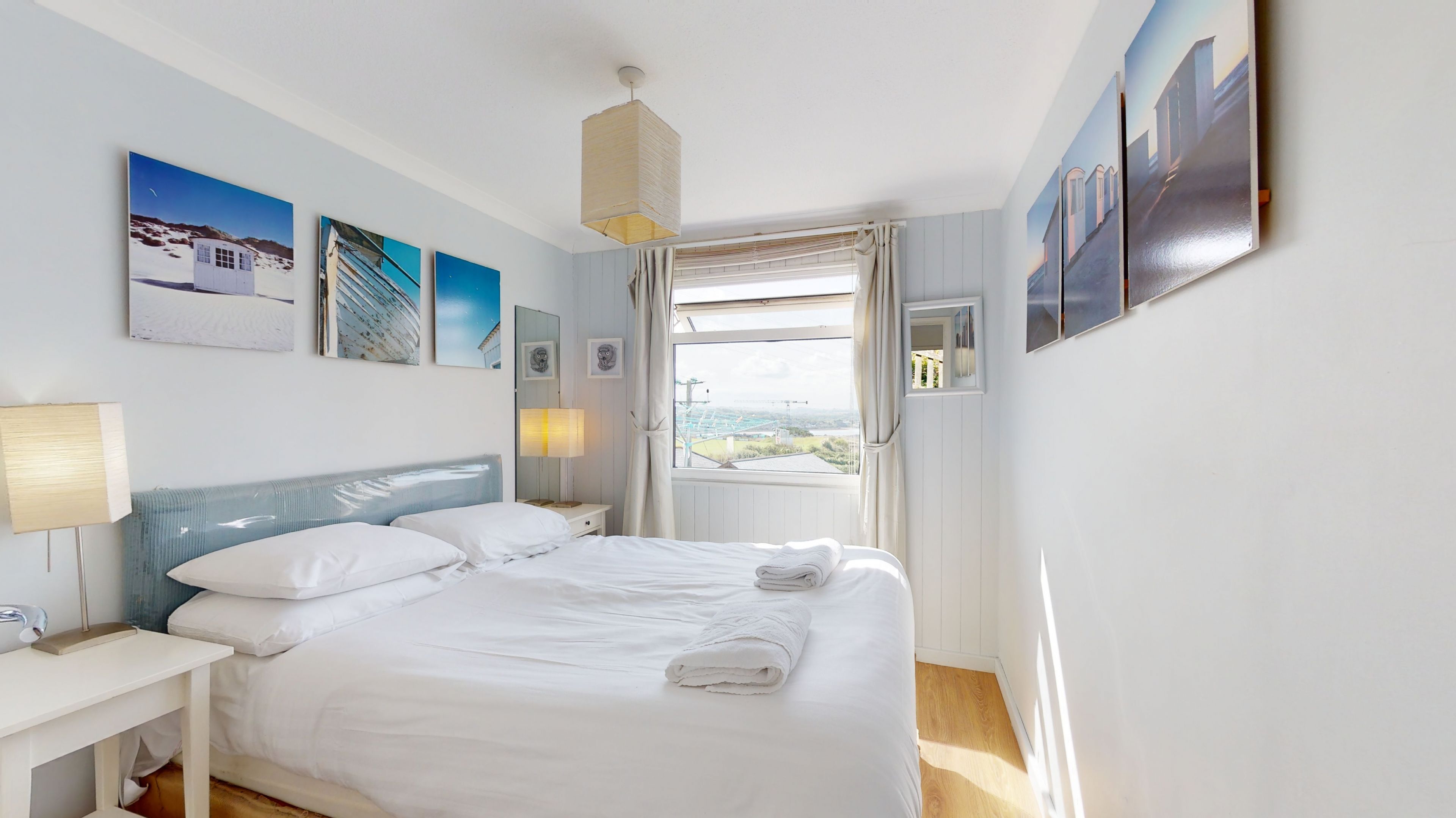 2 bedrooms, iron/ironing board, internet, bed sheets