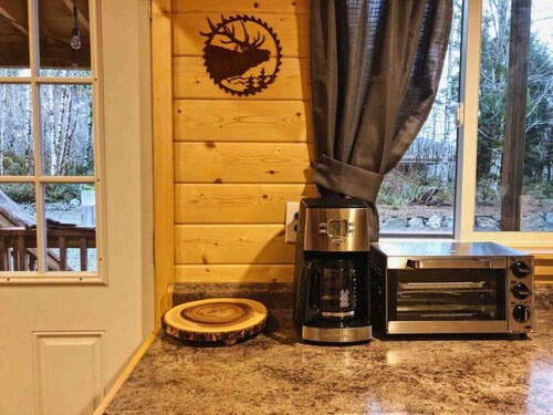 Sol Duc Den-West, A tiny cabin with big adventures