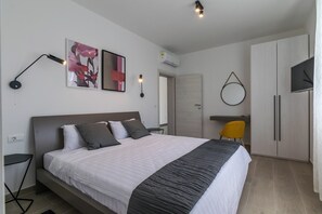 4 slaapkamers, een strijkplank/strijkijzer, wifi, beddengoed