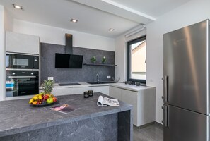 Fridge, microwave, oven, stovetop