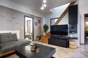 TV connectée, jeux vidéo, lecteur de DVD, table de tennis de table