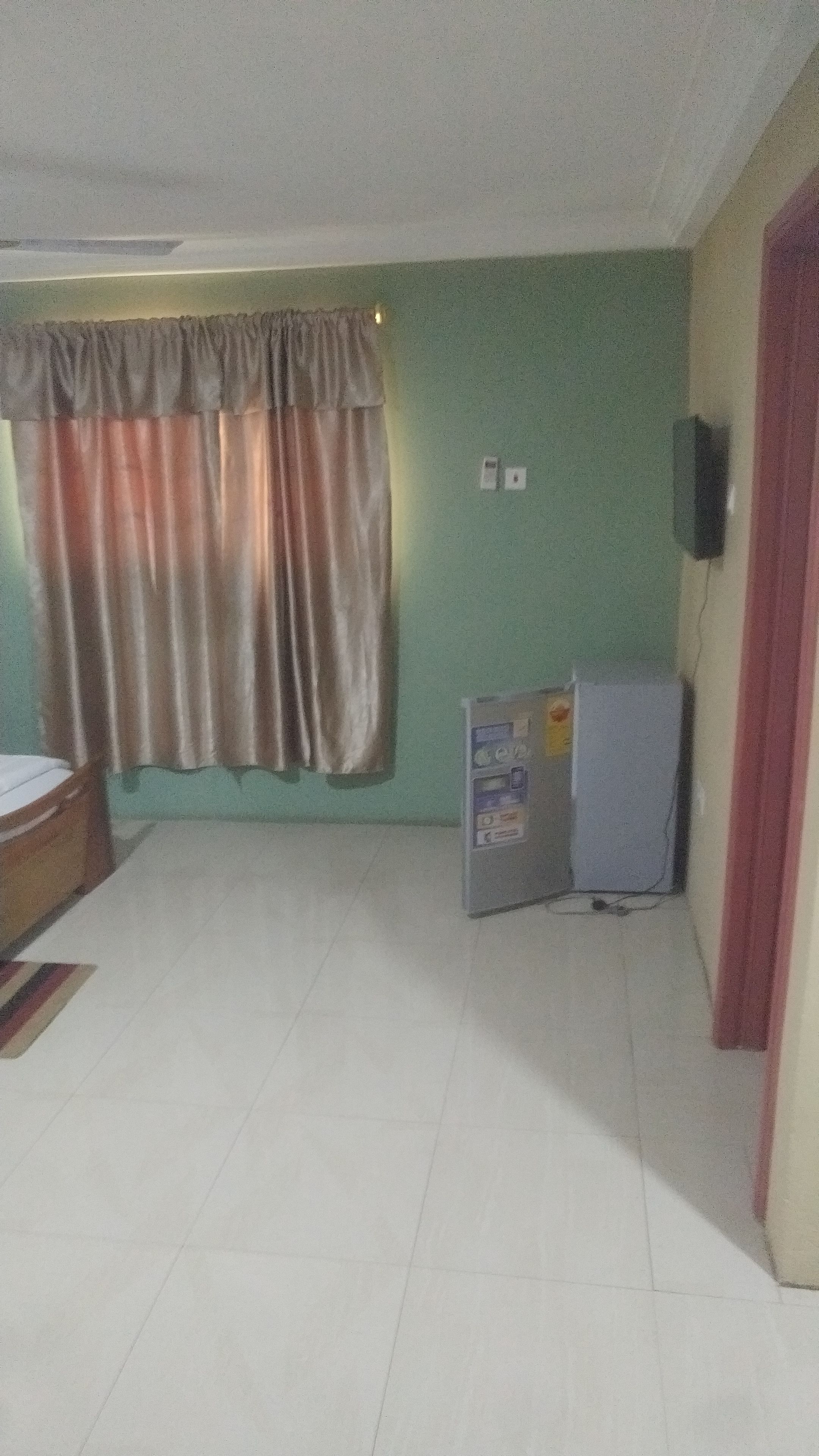 Minibar, individually furnished, desk, free WiFi