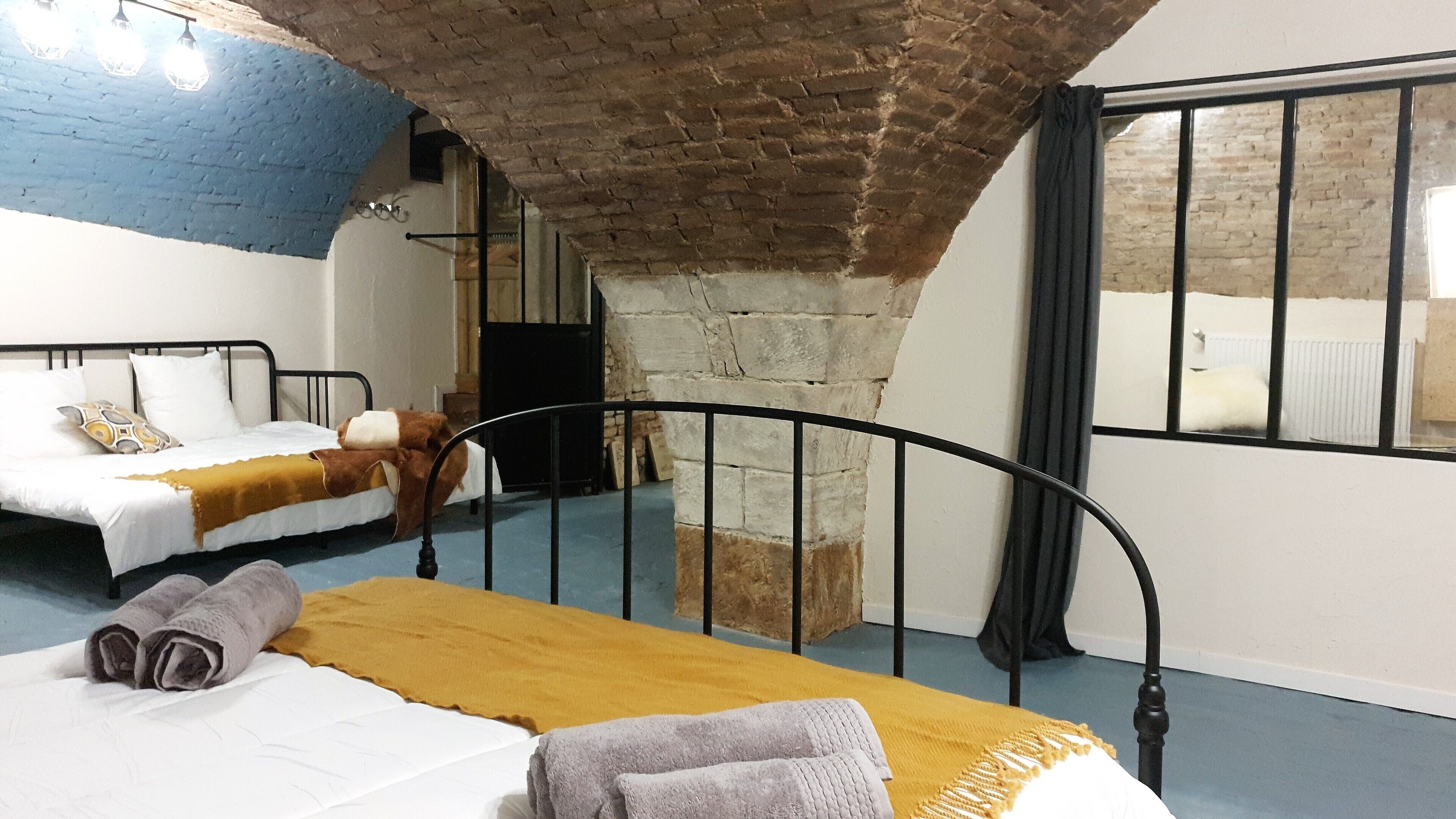 2 slaapkamers, een strijkplank/strijkijzer, wifi, beddengoed