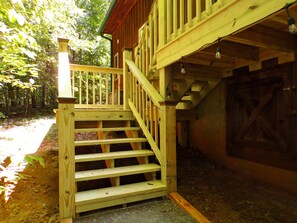 المنطقة المحيطة بالمنشأة