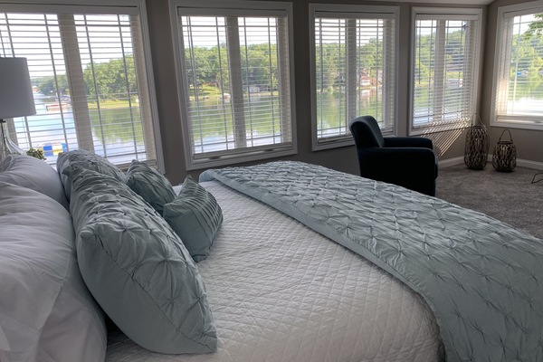 5 bedrooms, WiFi, bed sheets