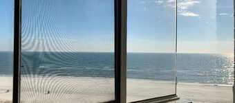 Very comfortable Studio Efficiency Condo on the Beach