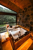 STONE HOUSE | Jakuzi