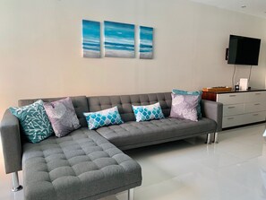 Smart-TV, Tischtennisplatte